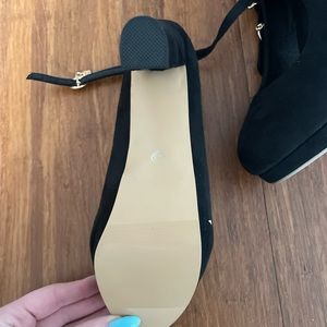 These are SHEIN women’s 10.5 to 11 high pumps, never been worn.